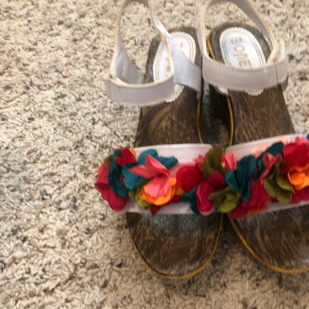 Sandal - Picture 5 of 6
